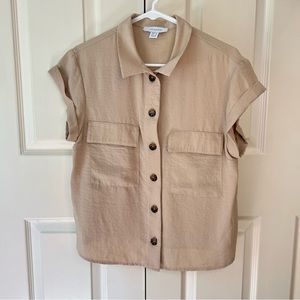 Primark khaki short sleeve button down cargo shirt with tortoise shell buttons